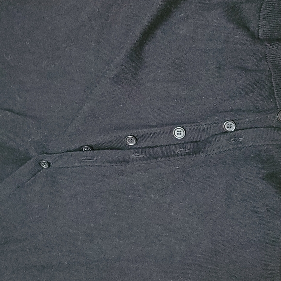 Black sweater - Picture 3 of 4